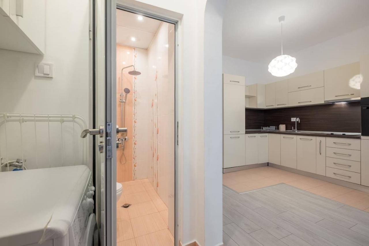 Your Perfect Place To Stay On Vitosha Str Apt ソフィア エクステリア 写真