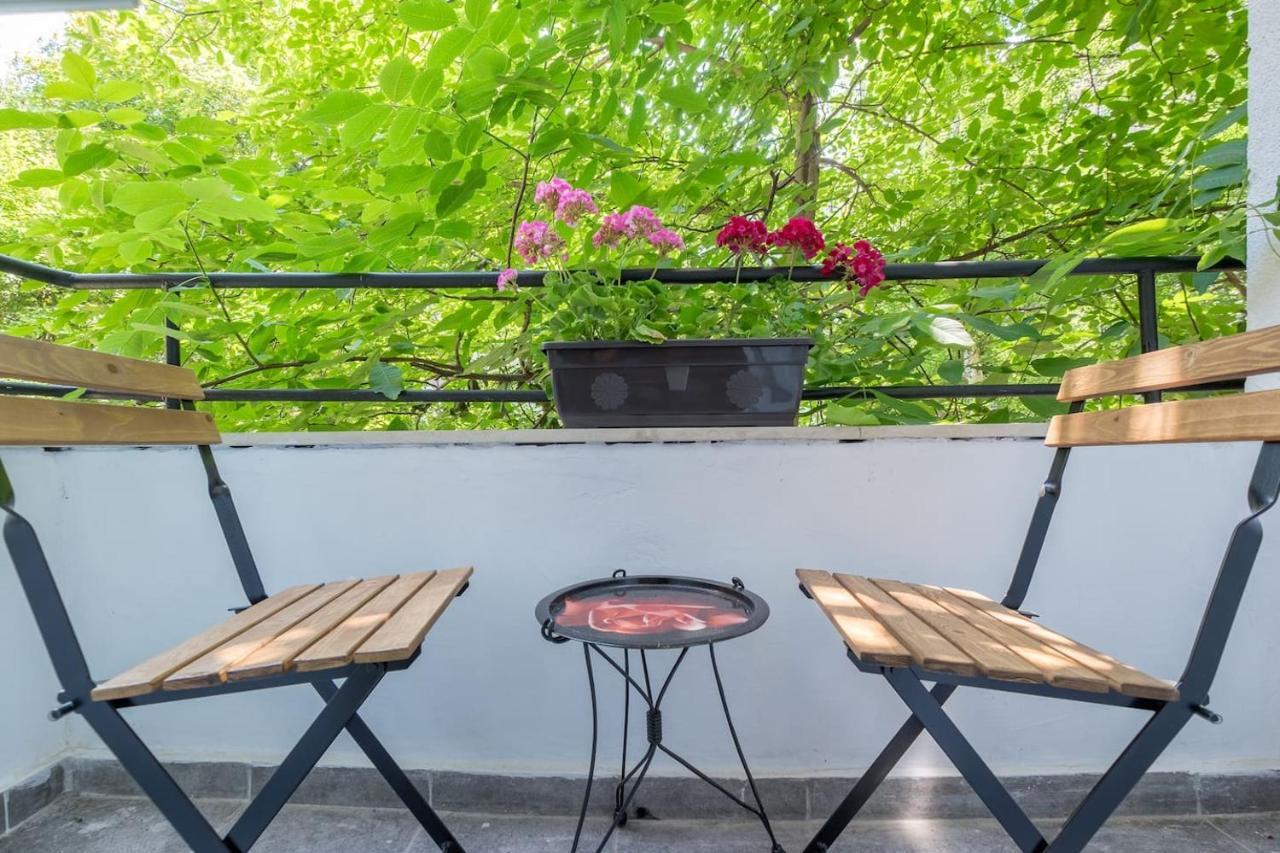 Your Perfect Place To Stay On Vitosha Str Apt ソフィア エクステリア 写真