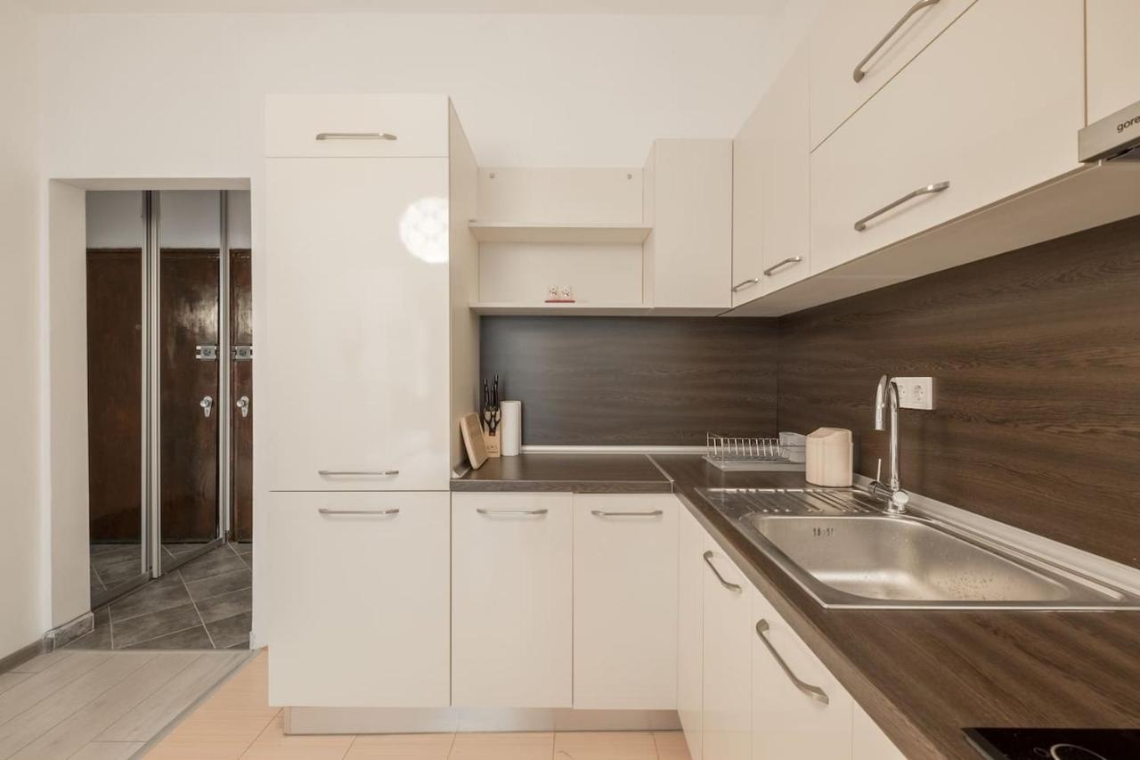 Your Perfect Place To Stay On Vitosha Str Apt ソフィア エクステリア 写真
