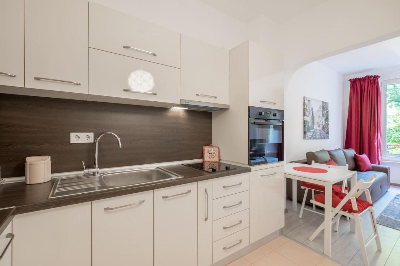 Your Perfect Place To Stay On Vitosha Str Apt ソフィア エクステリア 写真